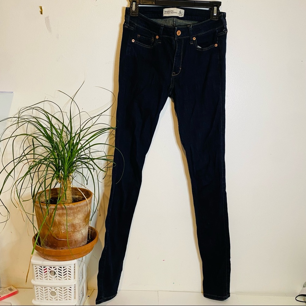 Abercrombie & Fitch Super Skinny Dark Wash Mid Rise 4L 27 33 Inseam NWOT